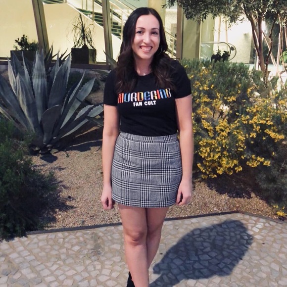 Meet your Posher, Sierra - Picture 3 of 6